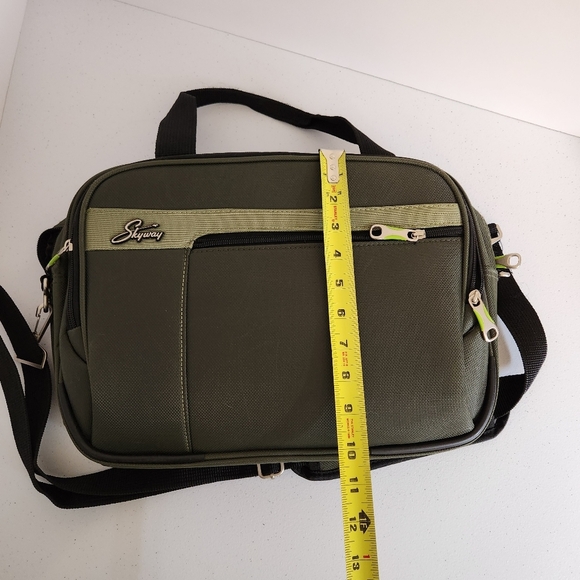 Skyway Green Travel Carry On Shoulder Tote Bag Luggage Laptop Business Office - Picture 9 of 11